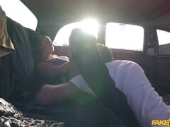 Amatoriale, Macchina, Schizzo di sborra, Da dietro, Facciale, Toccando, Masturbazione, Figa