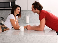 Verga grande, Estilo perrito, Cocina, Tetas naturales, Flaco, Tatuaje, Adolescente, Tetas