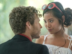 Asiatique, Cul, Brunette brune, En levrette, Branlette thaïlandaise, Interracial, Embrassement, Tatouage