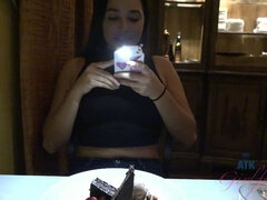 Amateur, Culo, Tetas grandes, Morena, Sucio, Bragas, Pov, Calcetines