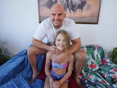 Amerykański, Blondynka, Obciąganie, Stopy, Fetysz, Drobna, Pirsing, Spanking