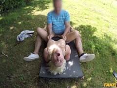 Pijpbeurt, Bruinharig, Auto, Europees, Hardcore, Geld, Buiten, Slet