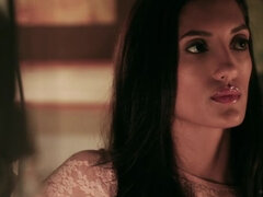 Brunetka, Šaty, Prstovanie, Bradavky, Nohavičky, Pička, Sprcha, Tangá