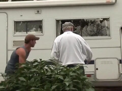 Sucer une bite, Gorge profonde, Français, Partouze, Branlette thaïlandaise, Hd, Mère que j'aimerais baiser, De plein air