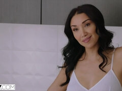 Asiáticoa, Da bunda para a boca, Morena, Facial, Hardcore, Lambendo, Xoxota, Sexo grupal a três