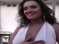 Suihinotto, Ruskeahiuksinen, Puuma, Spermashotti, Tukehduttaa, Äiti jota haluaisin panna, Todellisuus