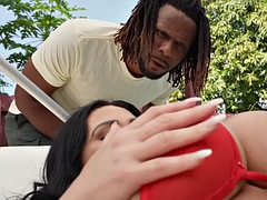 Kotě, Velké péro, Velké kozy, Bikini, Černé, Ebenové, Prstění, Bazén