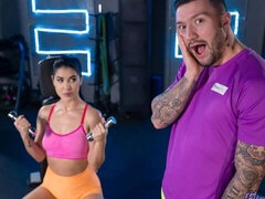 18 éves, Ázsiai, Hatalmas hátsó, Monumentális dákó, Gesztenyebarna, Kutya póz, Természetes mellek, Tini