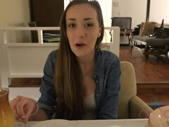 Amateur, Salle de bains, Sucer une bite, Grossier, Piercing, Pov, Fumer, Nénés