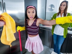 Aasialainen, Iso kulli, Suihinotto, Korkokengät, Näkökulma pov, Ajeltu, Laiha, Kolmen kimppa