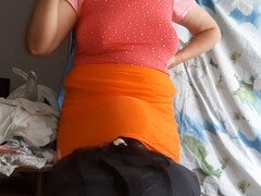 Brunette brune, Lesbienne, Léchez, Orgasme, Chatte, Jupe, Plan cul à trois