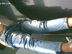 chinese girls go to toilet.288