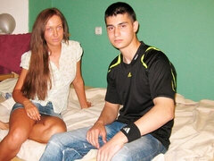 Camera da letto, Grande cazzo, Da dietro, Flessibile, Tette naturali, Magra, Ragazza, Tette