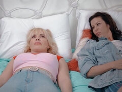 Culo grosso, Tette grandi, Brunetta, Piedi, Leccata, Mamma che vorrei scoparmi, Mamma, Figa