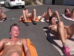 Mãe gostosa, Melharucos naturais, Nu pelado, Ao ar livre cartaz de rua outdoor, Magrinha, Adolescente, Tetas