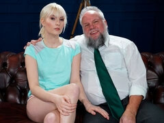 Πίπα, Συνελήφθη, Σε στάση σκύλου στα τέσσερα, Μαλακία, Φιλί, Γλείψιμο, Αυνανισμός, Μουνί