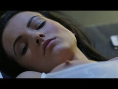 Smuk, Brunette, Onani, Brystvorter, Fisse, Barberet, Sokker, G streng