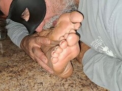 Foot worship, tnfootlvr, little feet