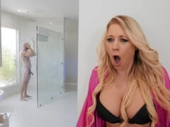 Badkamer, Grote mammen, Blond, Pijpbeurt, Sperma in gezicht, Hd, Moeder die ik wil neuken, Rijden