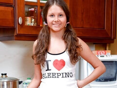 Consolo, Masturbação, Masturbação, Magrinha, Solo chão, Descascar, Adolescente, Tetas