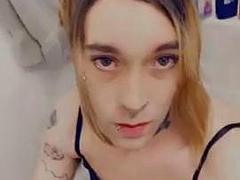 Lingerie Tranny Gets Horny For Cock