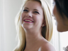 Blondinka, Rjavolaska, Lepe, Prstni, Girlfriend, Lezbijke, Lizanje, Muco