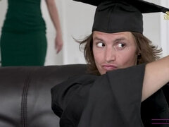 오랄섹스, 흑갈색 머리, 크림파이, 가족, 하드코어, 랑제리, 엄마, 자연의 가슴