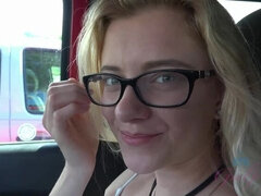 Blondin, Fingering, Handjobb, Liten och nätt, Offentlig, Fitta, Mager, Voyeur