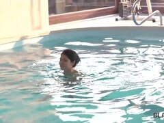 Musta, Blondi, Tsekki, Tumma, Sekarotuinen, Teini