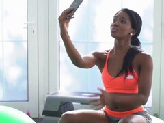 Mačiatko, Čierne, Blondína, Ebenové, Medzirasové, Lesbické, Pornstars, Švédska rojka