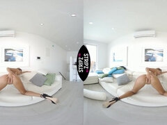 Velký zadek, Blondýna, Brunetka, Spodní prádlo, Přírodní prsa, Venku, Sólo, Kozičky