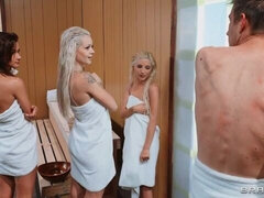 Lízaní zadků, Blondýna, Kuřba, Skupina, Honění, Orgie, Sauna, Tetování