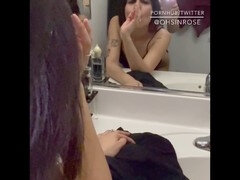 Badrum, Emo, Fötter, Goth, Kysser, Lesbisk, Orgasm, Elastan