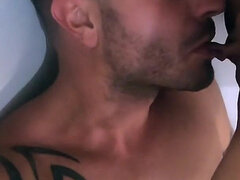 Bad, Kukk suging, Ansiktssperm, Milf, Pissing, Synsvinkel, Fitte, Tattovering