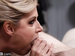 Tetas grandes, Mamada, Garganta profunda, Sexo duro, Maduro, Madres para coger, Mamá, Pov