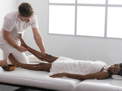 Cul, Sucer une bite, Branlette thaïlandaise, Massage, Nue  à poil, Rasée, Maigrichonne, Nénés