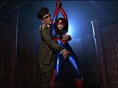 Overconfident Superheroine is easily subdue