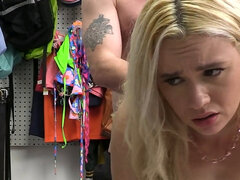 Gros cul, Grosse bite, Gros seins, Blonde, Sucer une bite