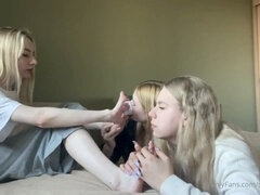 Nais alistaja, Sukkahousut, Kolmen kimppa