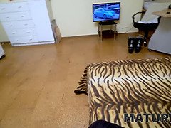 Horny boy scores a hot mature pussy in 4K high definition