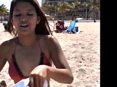 18 ans, Asiatique, Brunette brune, Ca minou, Lesbienne, Orgasme, Chatte, Adolescente