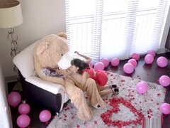 Azijci, Velika rit, Velike joške, Rjavolaska, Dekle drka tiča, Hd, Muco, Najstnice