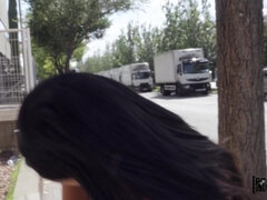 Kuřba, Brunetka, Hlboký orál, Peniaze, Vonku