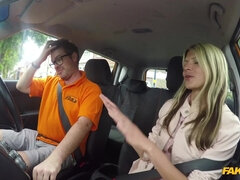 Amatör, Avsugning, Bil, Doggystyle, Slick, Orgasm, Utomhus, Fitta