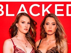 Sucer une bite, Mignonne, En levrette, Interracial, Lingerie, Jarretelles, Plan cul à trois, Nénés