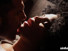 18, Stor røv, Stor pik, Pik sutte, Brunette, Hundestilling, Latinsk, Mager