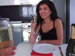 Velik kurac, Fafanje, Rjavolaska, Oblečena, Hardcore, Spodnje perilo, Zrela, Milf