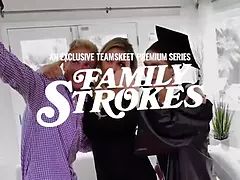 Velké kozy, Kuřba, Dávení penisem, Na pejska, Na obličej, Honění, Hd, Pička