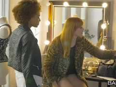 Pik sutte, Utro, Samling, Hundestilling, Slikning, Naturlige bryster, Bad, Tatovering