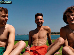 Amatör, Anal, Röv slick, Homosexuell, Piercing, Mager, Tatuering, Trekant